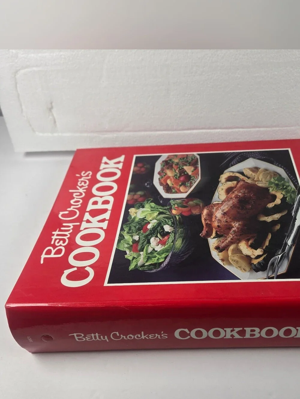 Vintage Betty Crocker's Cookbook 1986 First Printing Hardcover Ring Bound Binder